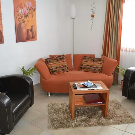 Lorli Apartment